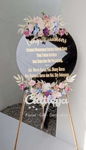 papan-bunga-akrilik-indoor-congratulations