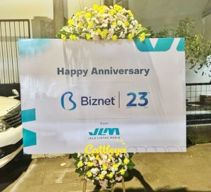 papan bunga printing happy anniversary